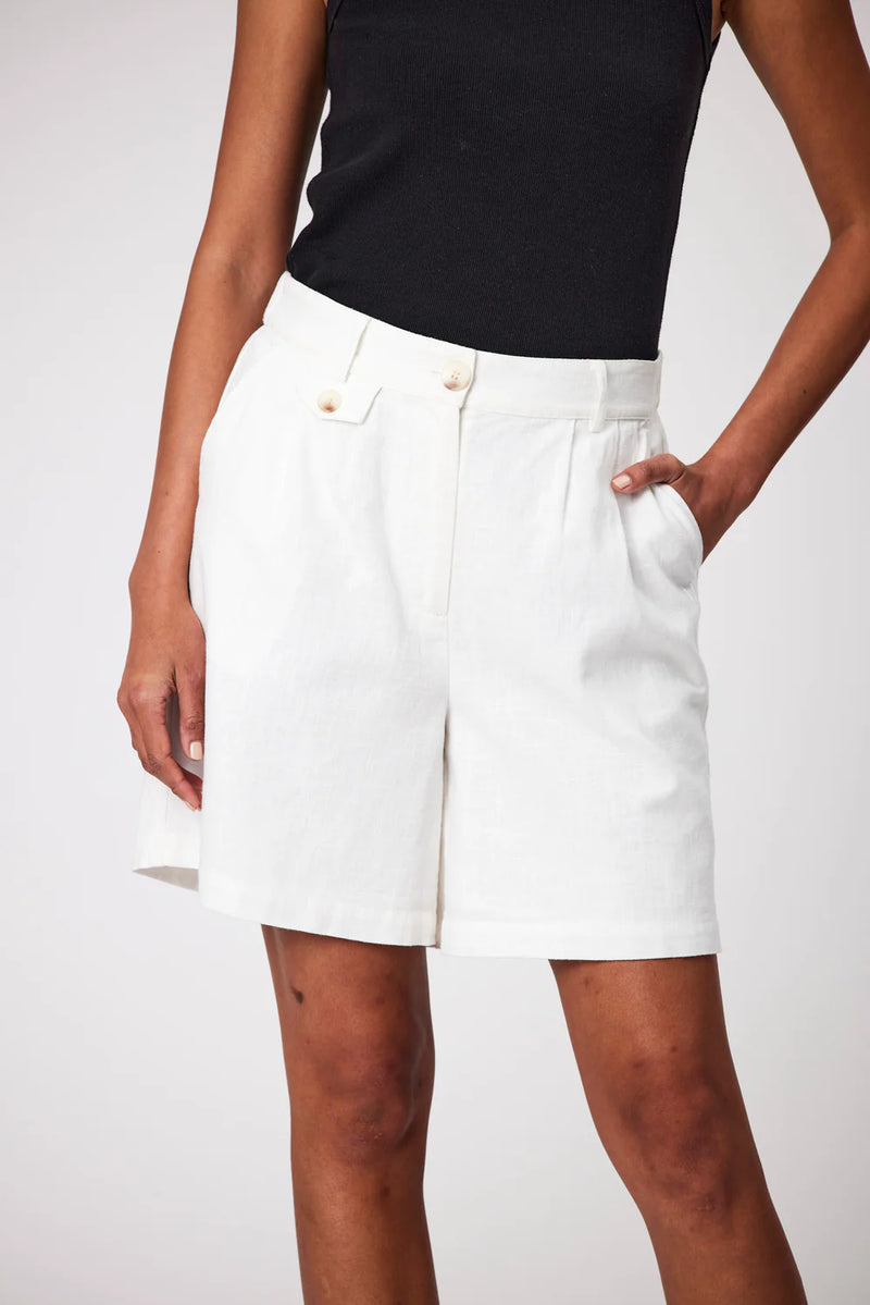 Marlow - Bermuda Linen Short - White