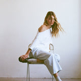COMMONPLACE ESSENTIALS - Asymmetrical Top - White