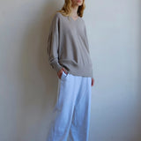 COMMONPLACE ESSENTIALS - Washington Merino V-Neck - Beige