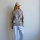 COMMONPLACE ESSENTIALS - Washington Merino V-Neck - Beige