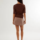 COMMONPLACE ESSENTIALS - Ruched SS Tee - Choc