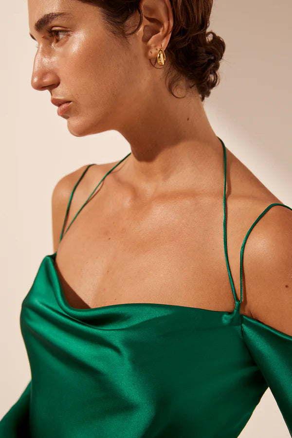 SHONA JOY - Elle Silk Off The Shoulder Tie Mini Dress - Emerald Green Gigi Belle Boutique SHONA JOY - Elle Silk Off The Shoulder Tie Mini Dress - Emerald Green Gigi Belle Boutique