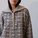 COMMONPLACE ESSENTIALS - Chapman Monogram 1/2 Zip - Sand / Olive