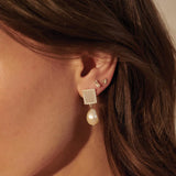 MURKANI - Aphrodite Goddess - Small Pearl Earrings | Silver