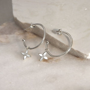 Murkani - Medium Clover Hoop Earrings - Sterling Silver
