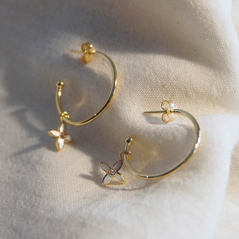 Murkani - Medium Clover Hoops - Gold