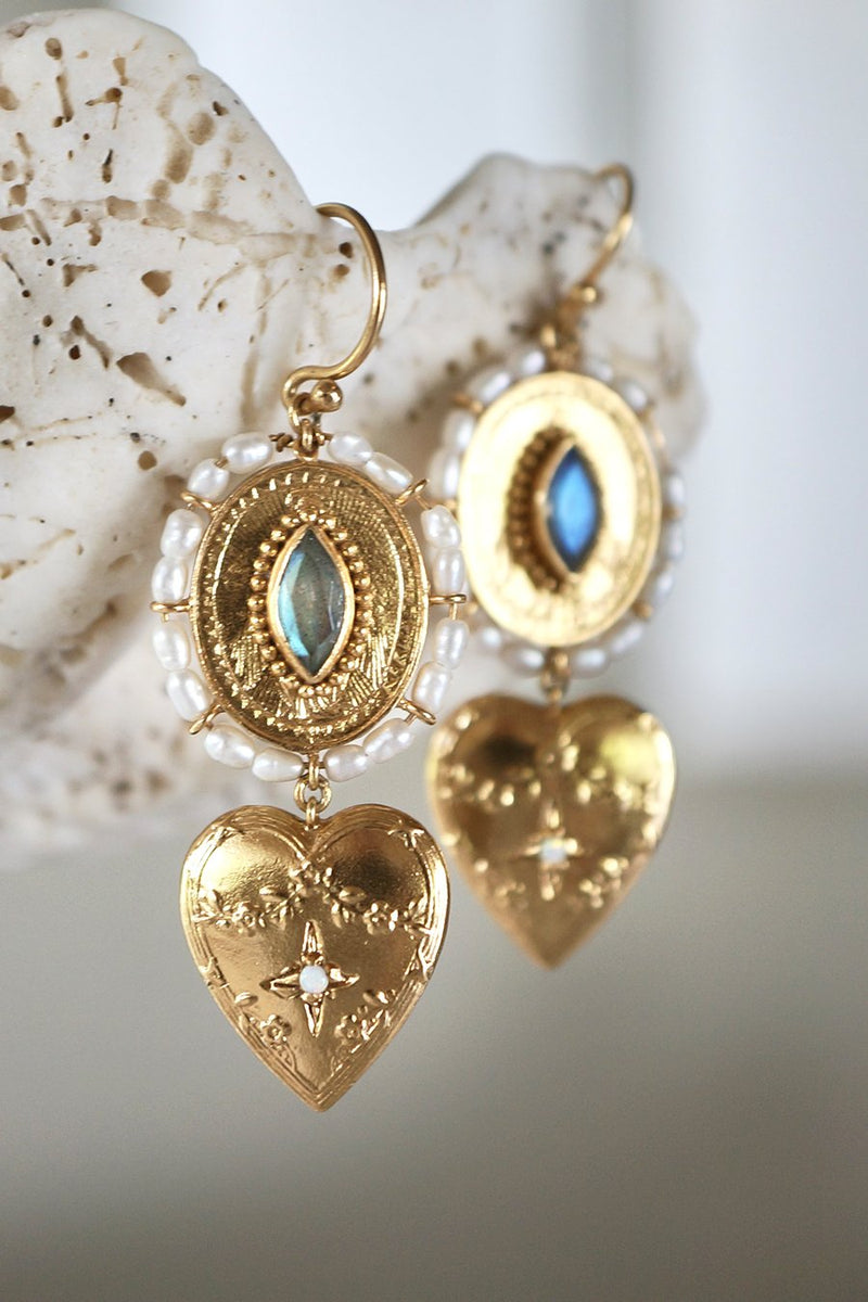 Monsieur Blonde - French Kiss Earrings